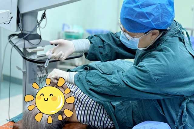 多维评估 精准手术 | 破解82岁老人“硬核白内障”